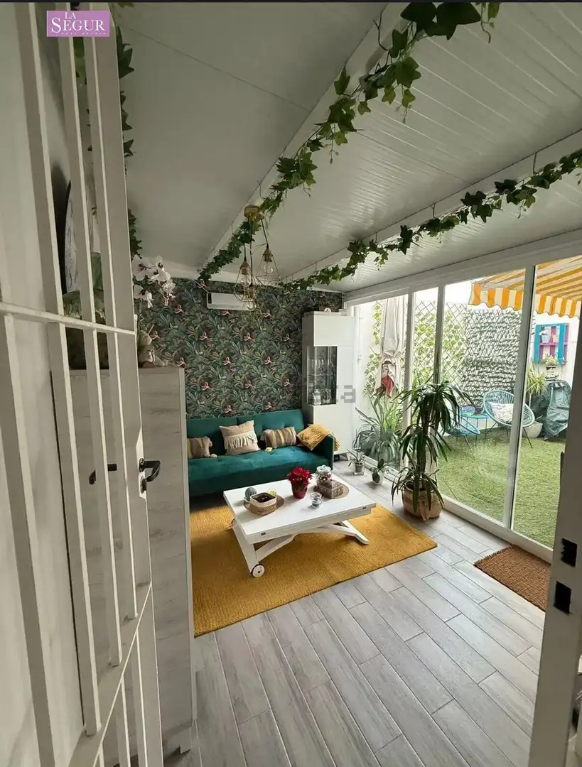 Wohnzimmer von Erdgeschoss zum Verkauf in Conil de la Frontera