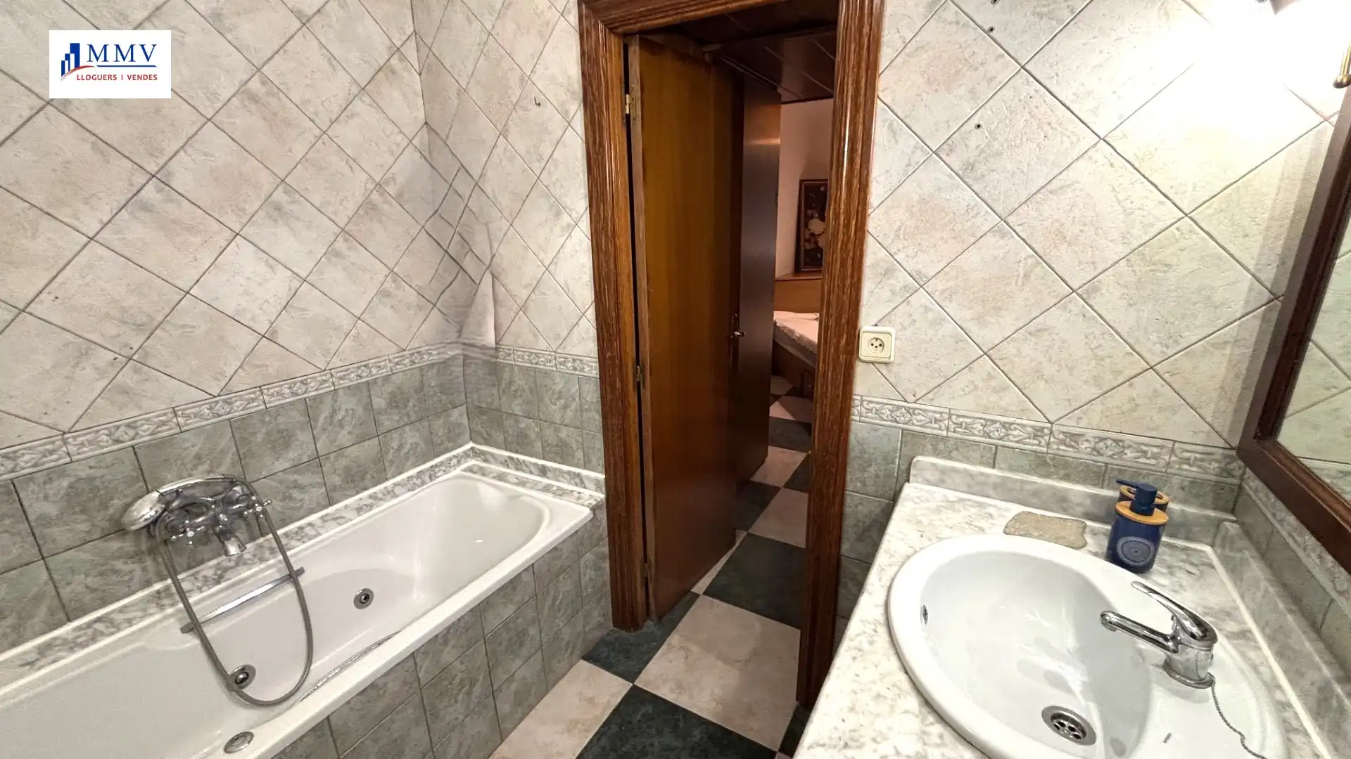 Casa adosada en venda a Mas Baell - Can Carbó