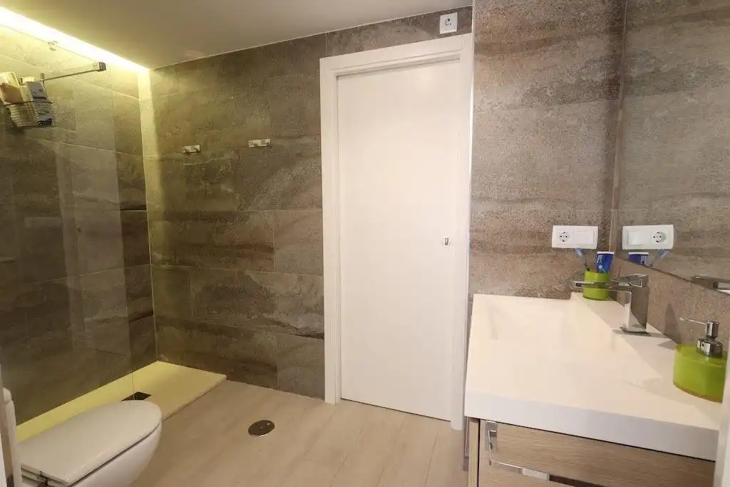 Bathroom of Apartments for sale in Orihuela  with Storage room, Furnished and Balcony