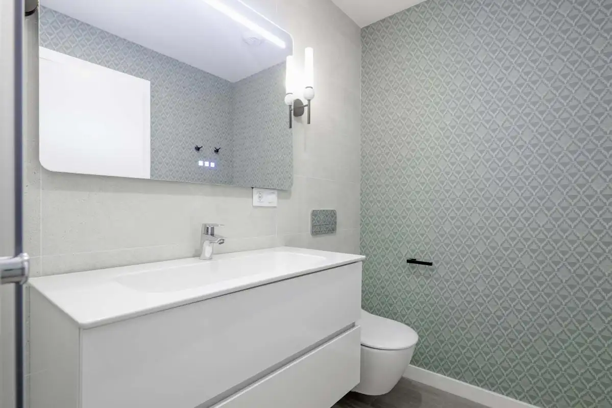 Baño de Piso en venta en Sevilla con Aire acondicionado y Calefacción