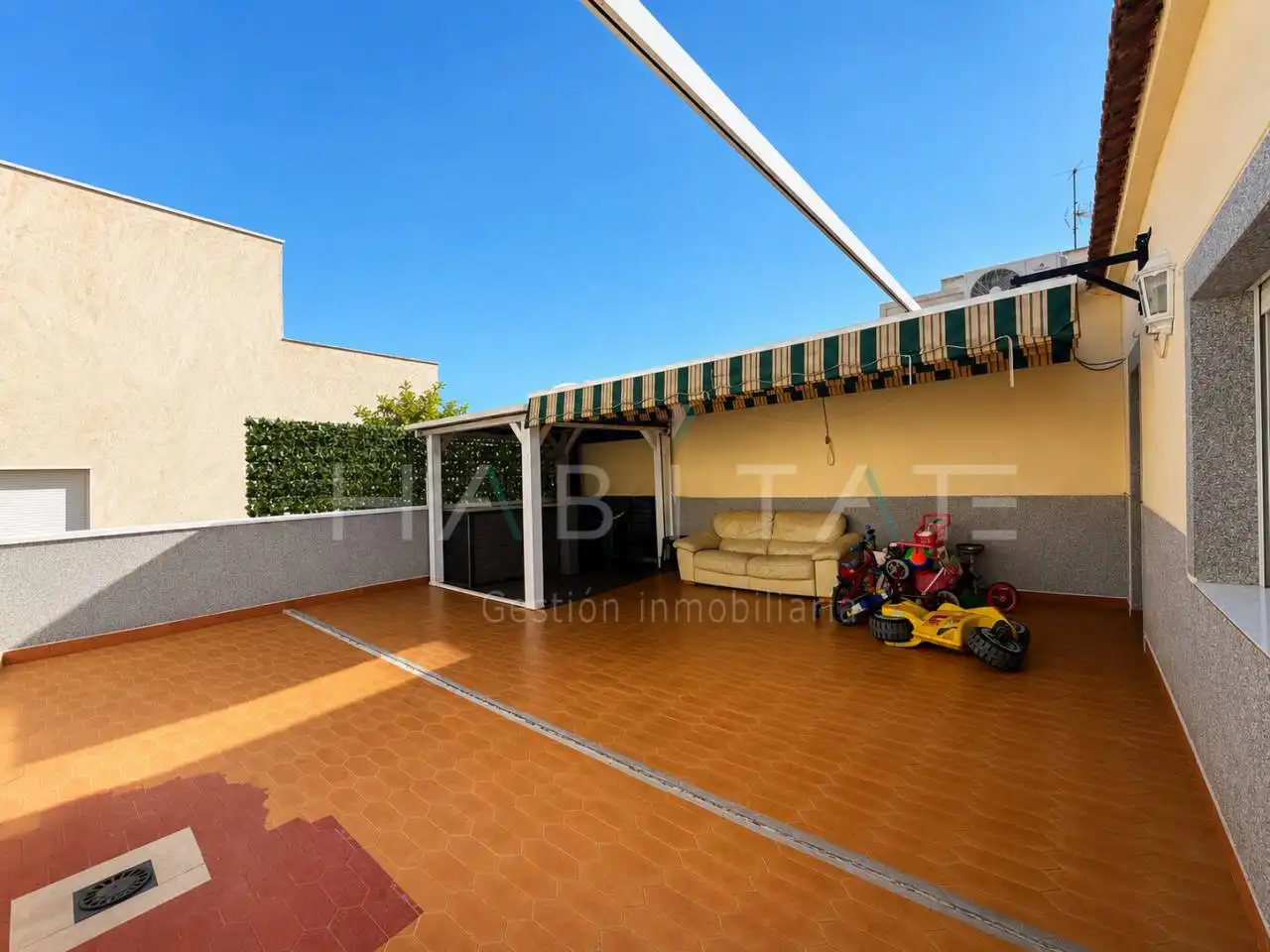Piso con terraza en venta en Calle Pilar de la Horadada, imagen 2