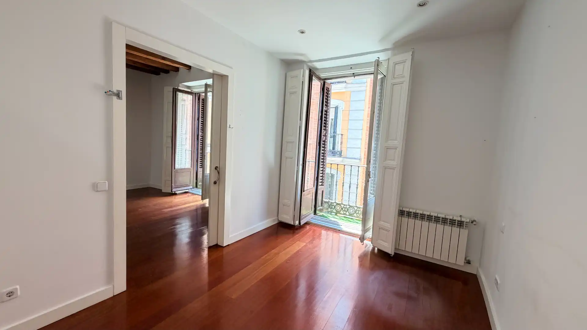 Vista exterior de Piso en venta en Madrid con Aire acondicionado, Calefacción y Horno