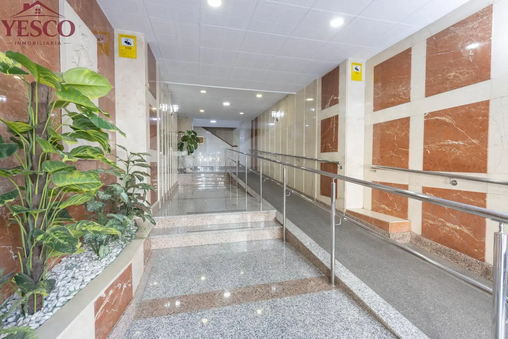 Flat for sale in Granada