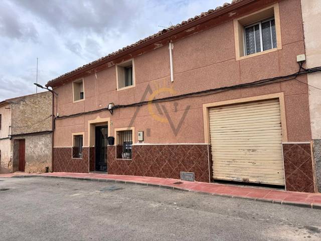 Casa-chalet en Venta en N/A en Algueña