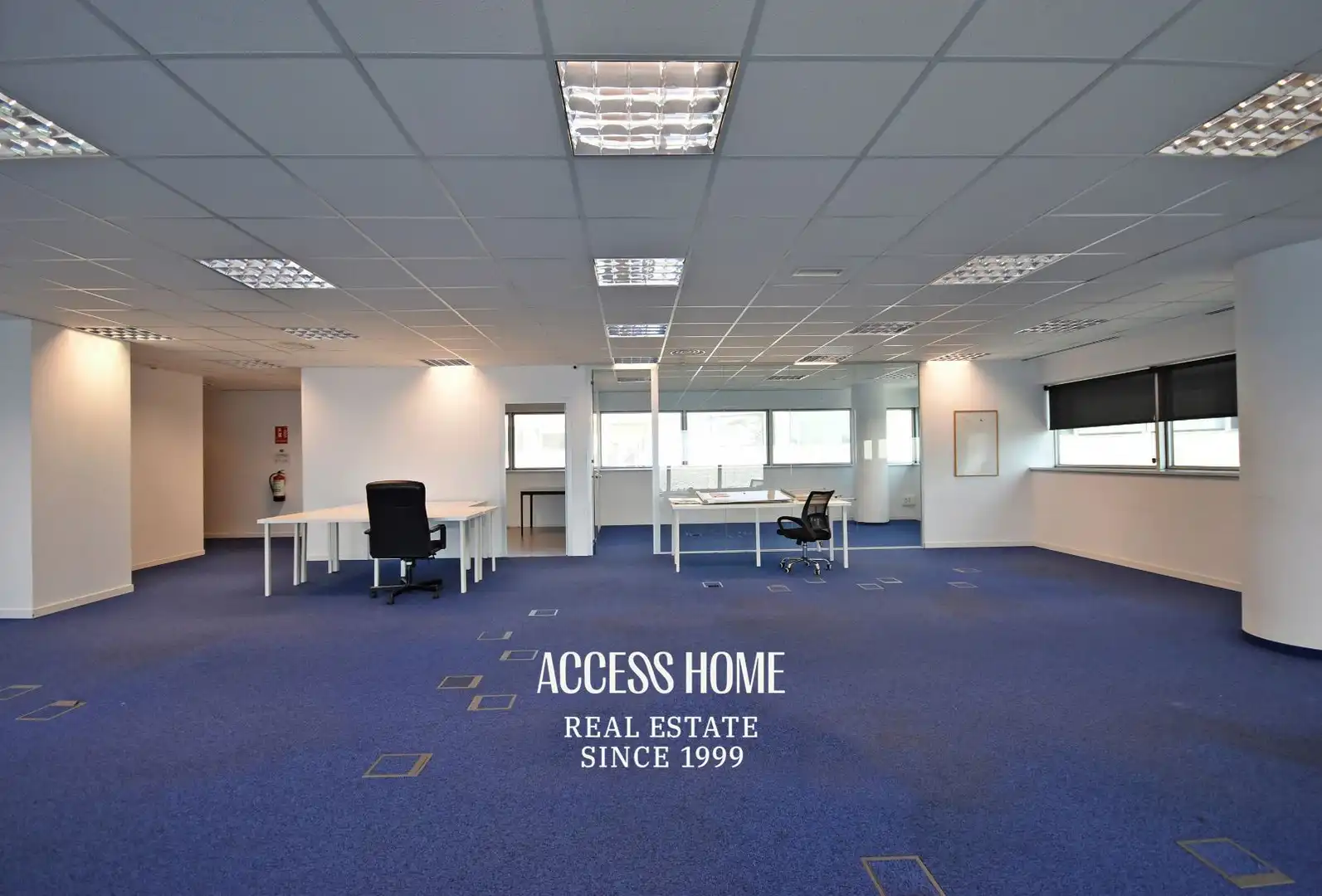 Office for rent in Badalona  with Air Conditioner, Heating and Internet