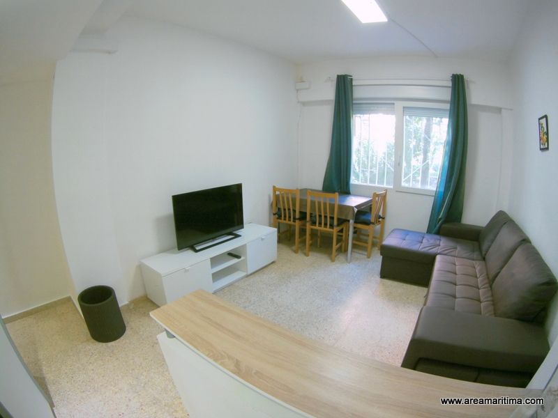 Sala de estar de Estudio de alquiler en  Valencia Capital con Aire acondicionado, Calefacción y Amueblado