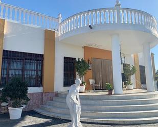 Exterior view of House or chalet for sale in La Rinconada  with Heating, Private garden and Parquet flooring
