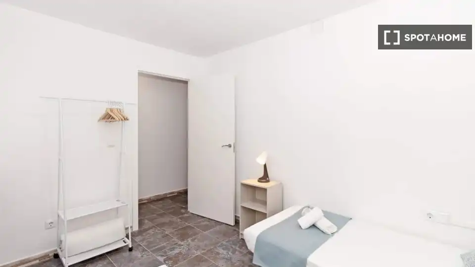 Bedroom of Flat for rent in Valencia  with Air Conditioner, Heating and Furnished