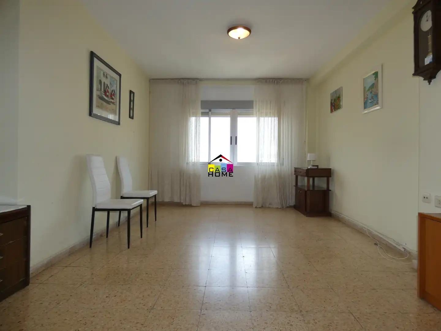 Sala de estar de Piso en venta en Castellón de la Plana / Castelló de la Plana con Amueblado y Balcón