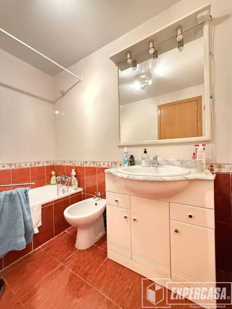 Baño de Piso en venta en Picassent con Aire acondicionado