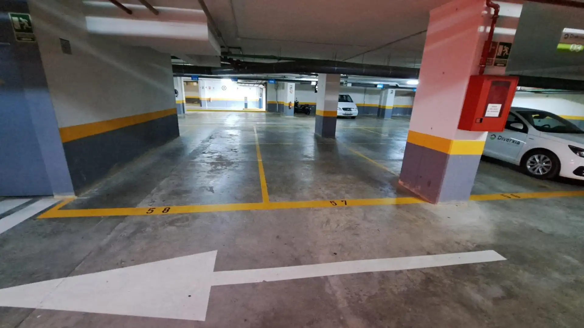 Parkplatz von Büro zum Verkauf in Paterna