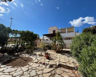 Vista exterior de Àtic en venda en Níjar amb Aire condicionat, Jardí privat i Terrassa