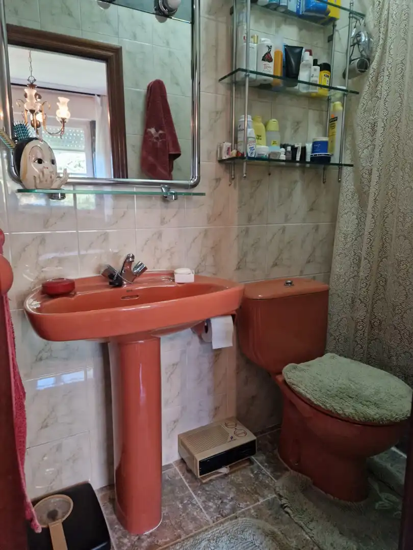 Bany de Casa o xalet en venda en Castrillón amb Calefacció, Terrassa i Traster