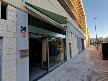 Gewerbefläche zum Verkauf in Calle Hacienda 30
