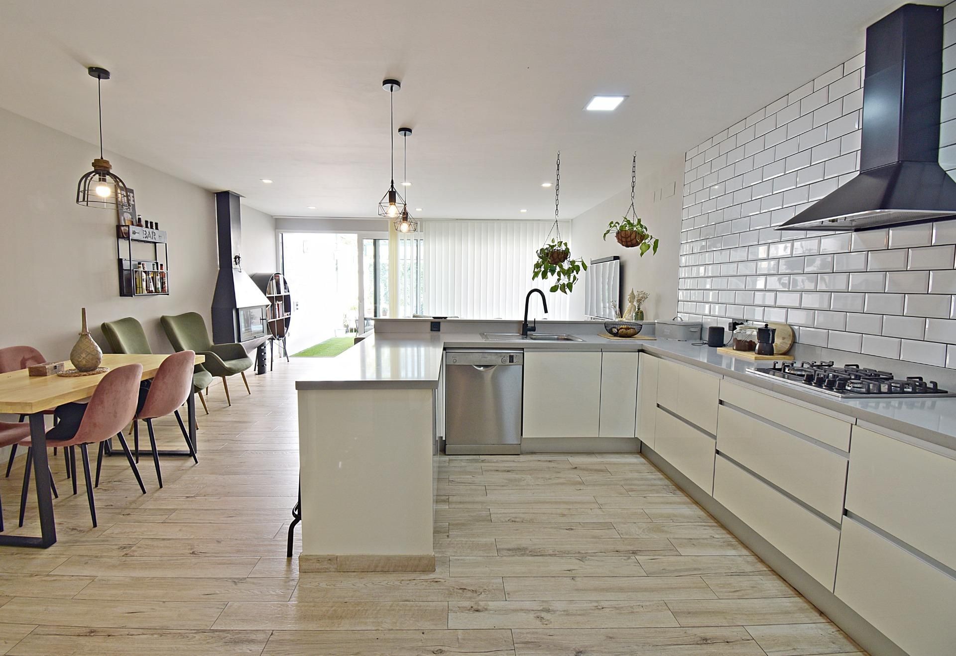 Kitchen of Flat for sale in Jerez de la Frontera  with Air Conditioner, Private garden and Terrace
