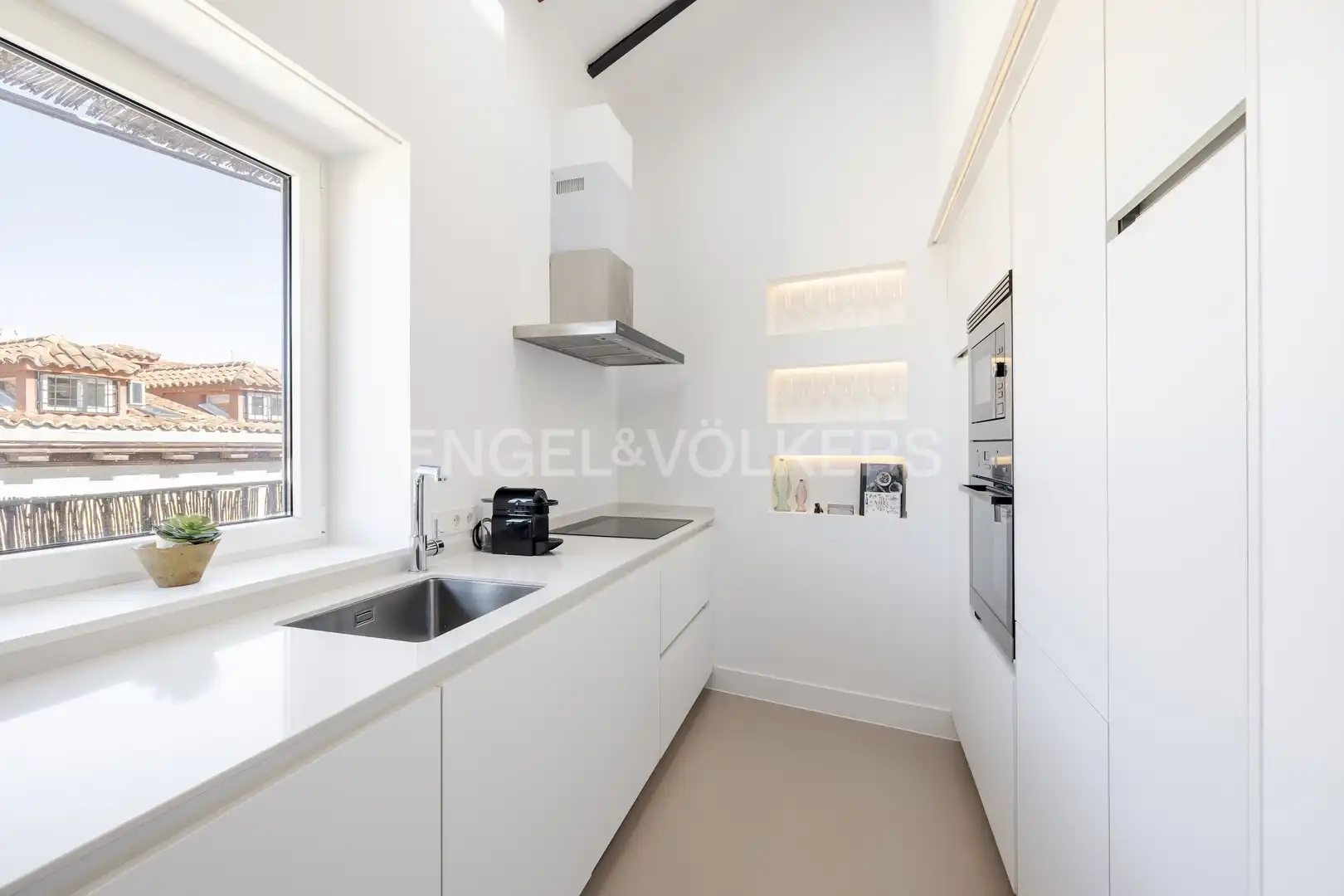 Cocina de Ático de alquiler en Madrid con Aire acondicionado, Calefacción y Terraza