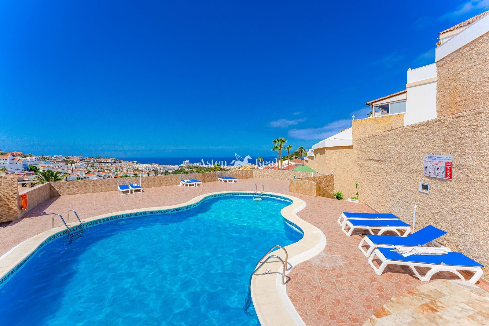 Exterior view of Single-family semi-detached for sale in Adeje  with Terrace, Swimming Pool and Furnished