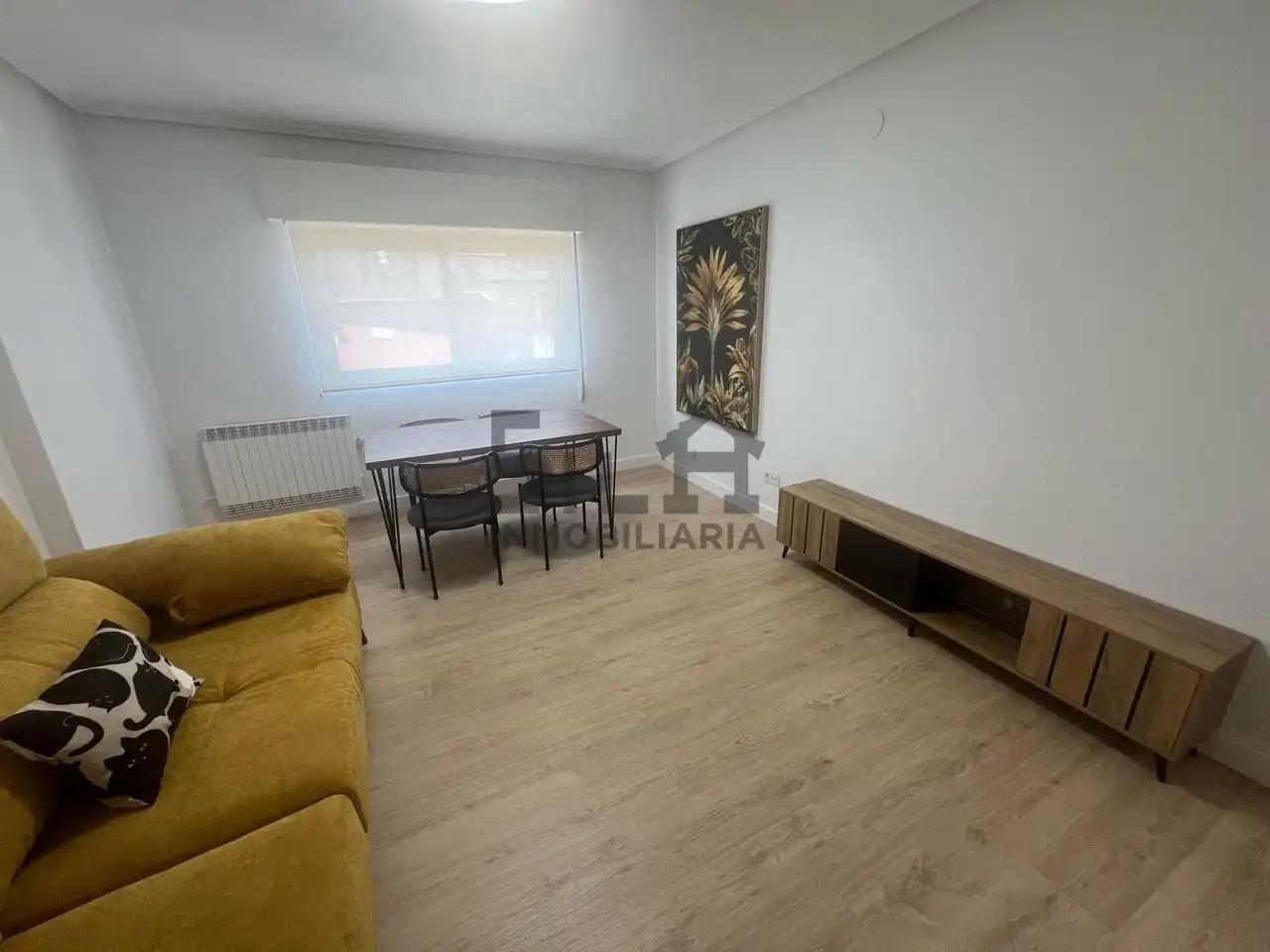 Living room of Flat for rent in Ourense Capital   with Heating, Furnished and Balcony