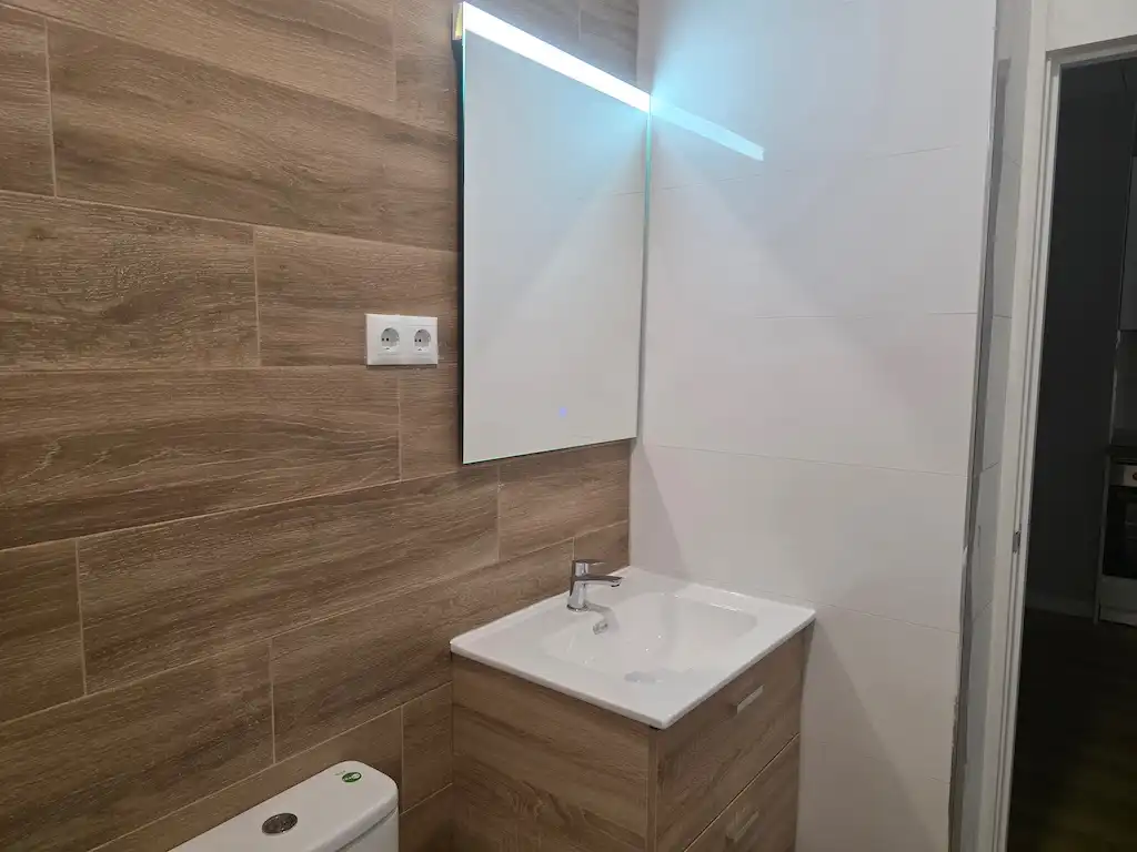 Bathroom of Flat for sale in Torrejón de Ardoz  with Air Conditioner, Heating and Oven