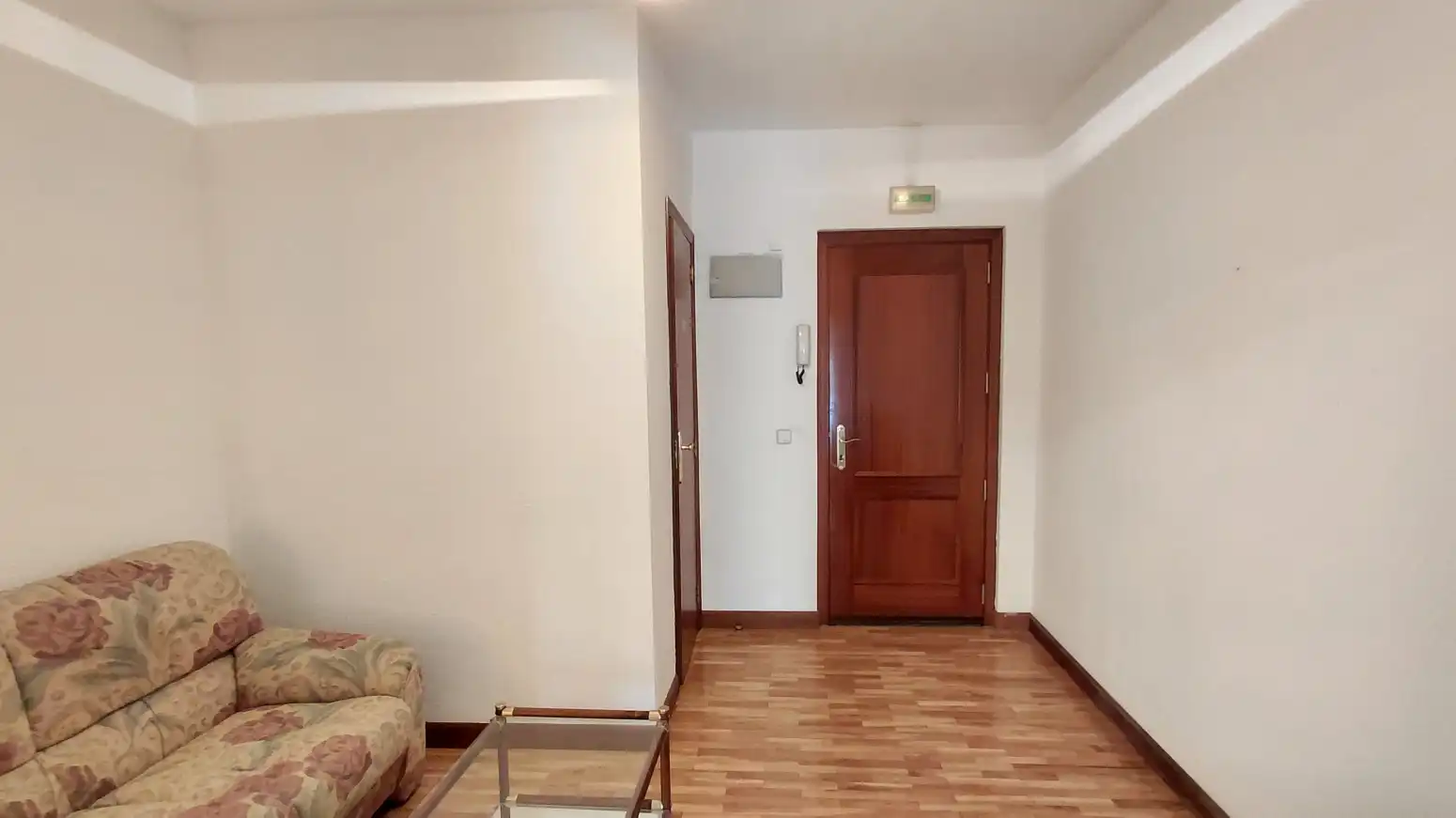 Oficina de lloguer en Burlada / Burlata