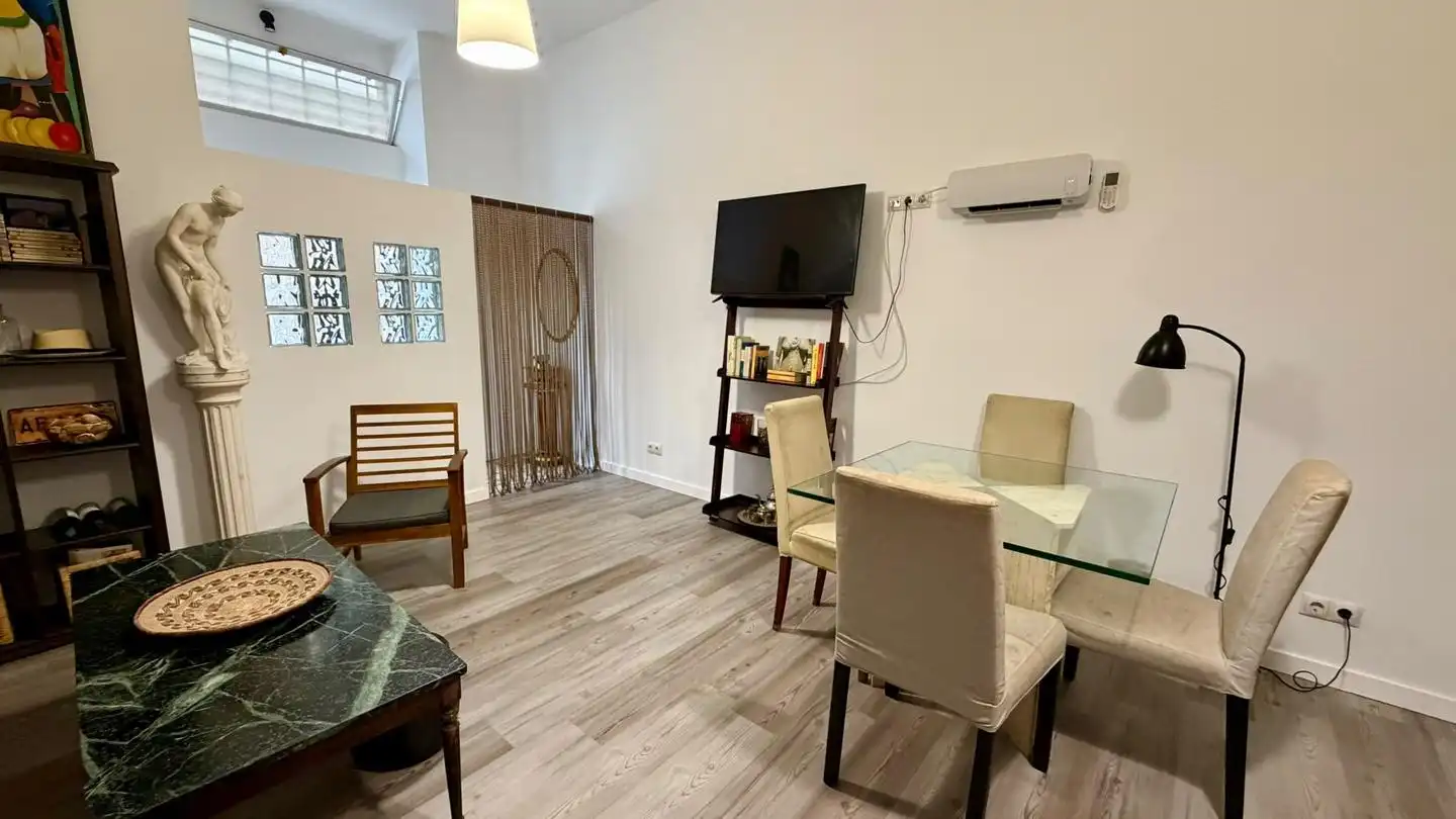 Living room of Ground floor for sale in Laredo  with Furnished