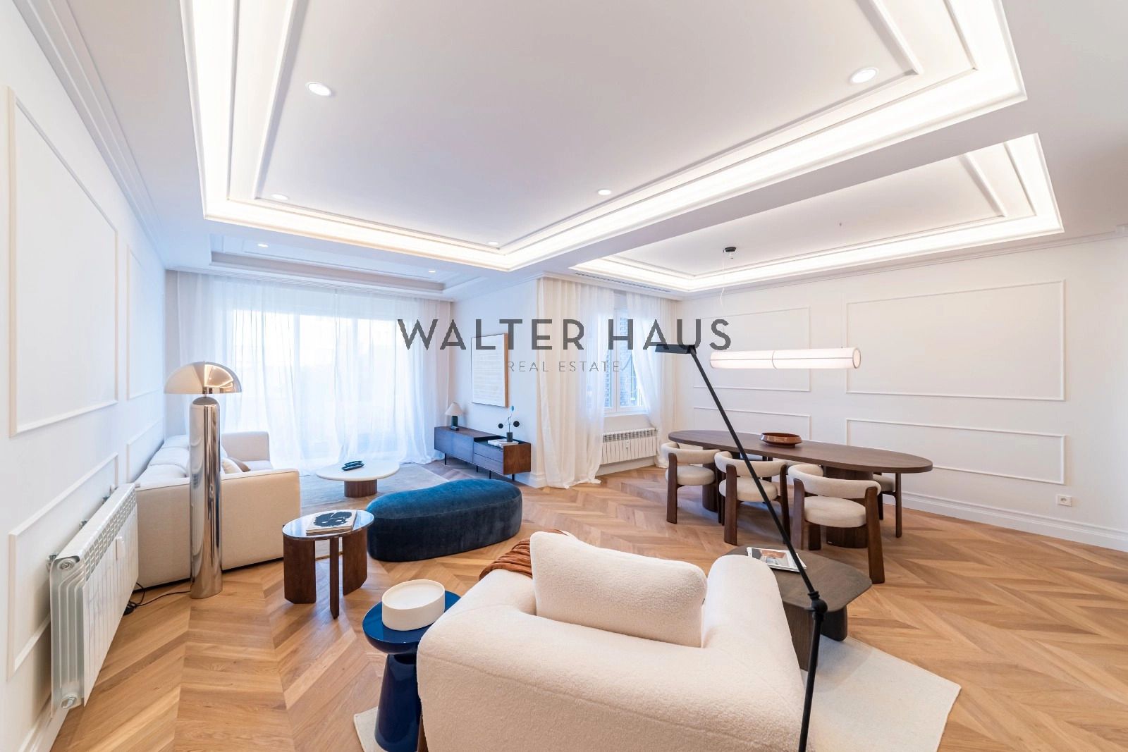 Living room of Flat for sale in  Madrid Capital  with Heating and Terrace