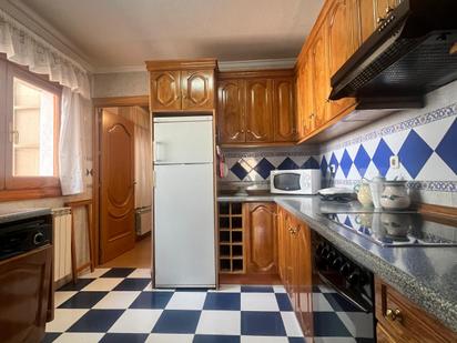 Kitchen of House or chalet for sale in Yuncler