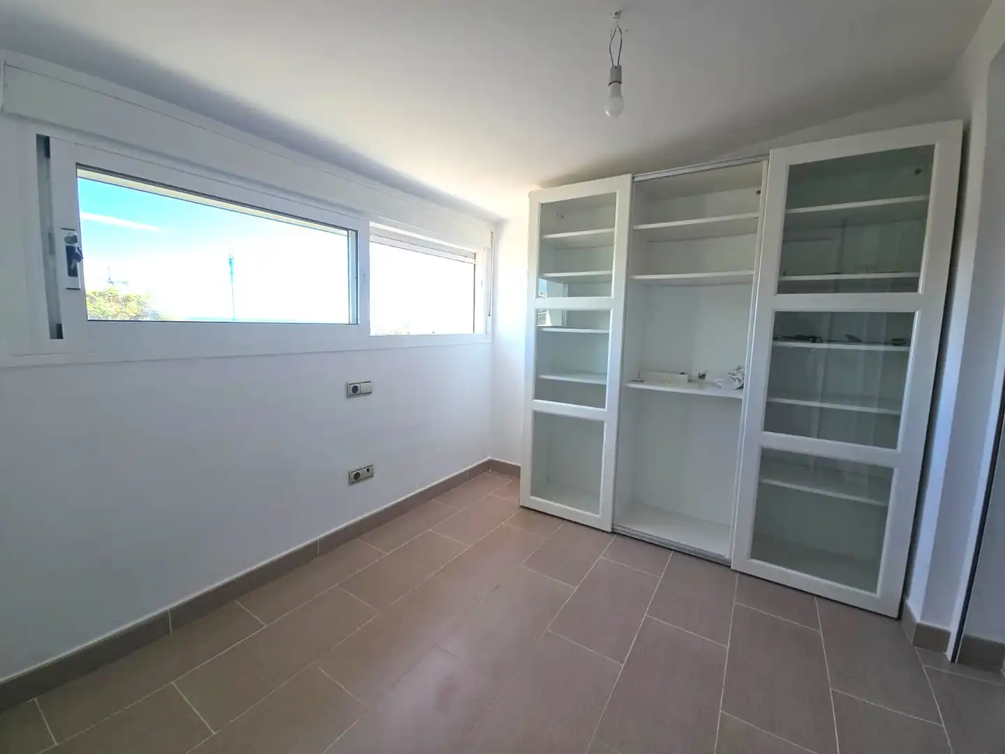 Habitación de Dúplex en venta en Marbella con Aire acondicionado, Calefacción y Trastero