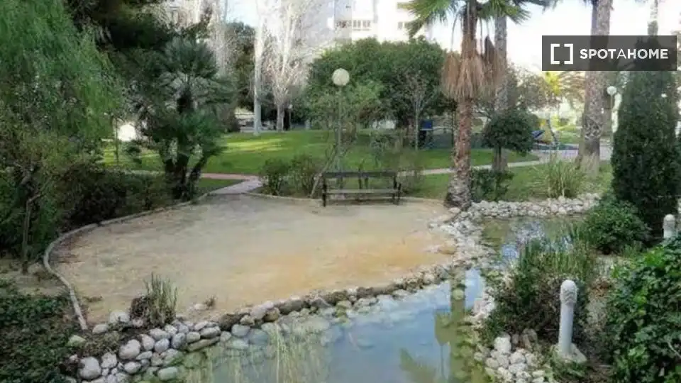 Jardí de Apartament per a compartir en Alicante / Alacant amb Aire condicionat, Calefacció i Terrassa