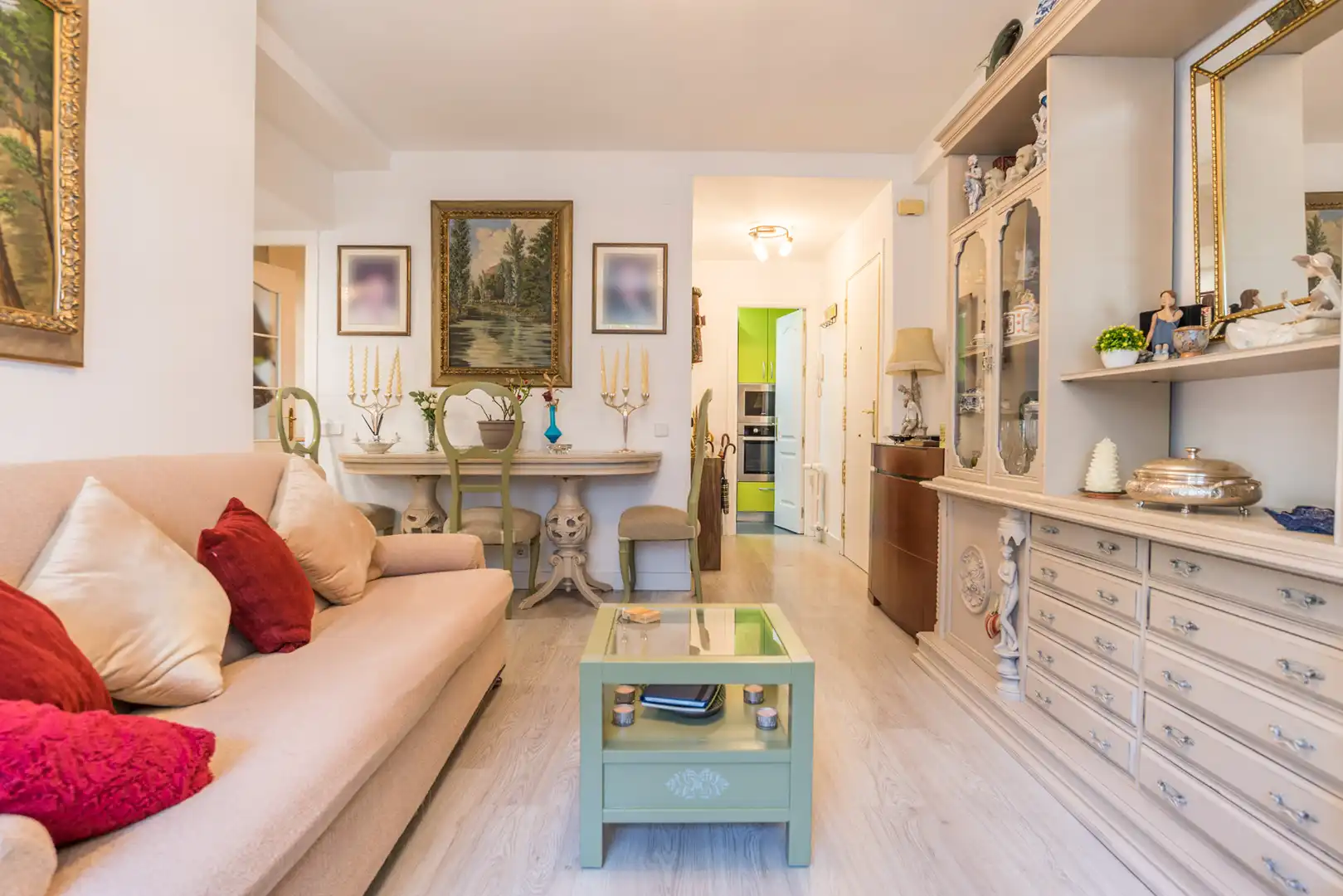 Sala de estar de Piso en venta en Madrid con Aire acondicionado, Calefacción y Piscina comunitaria