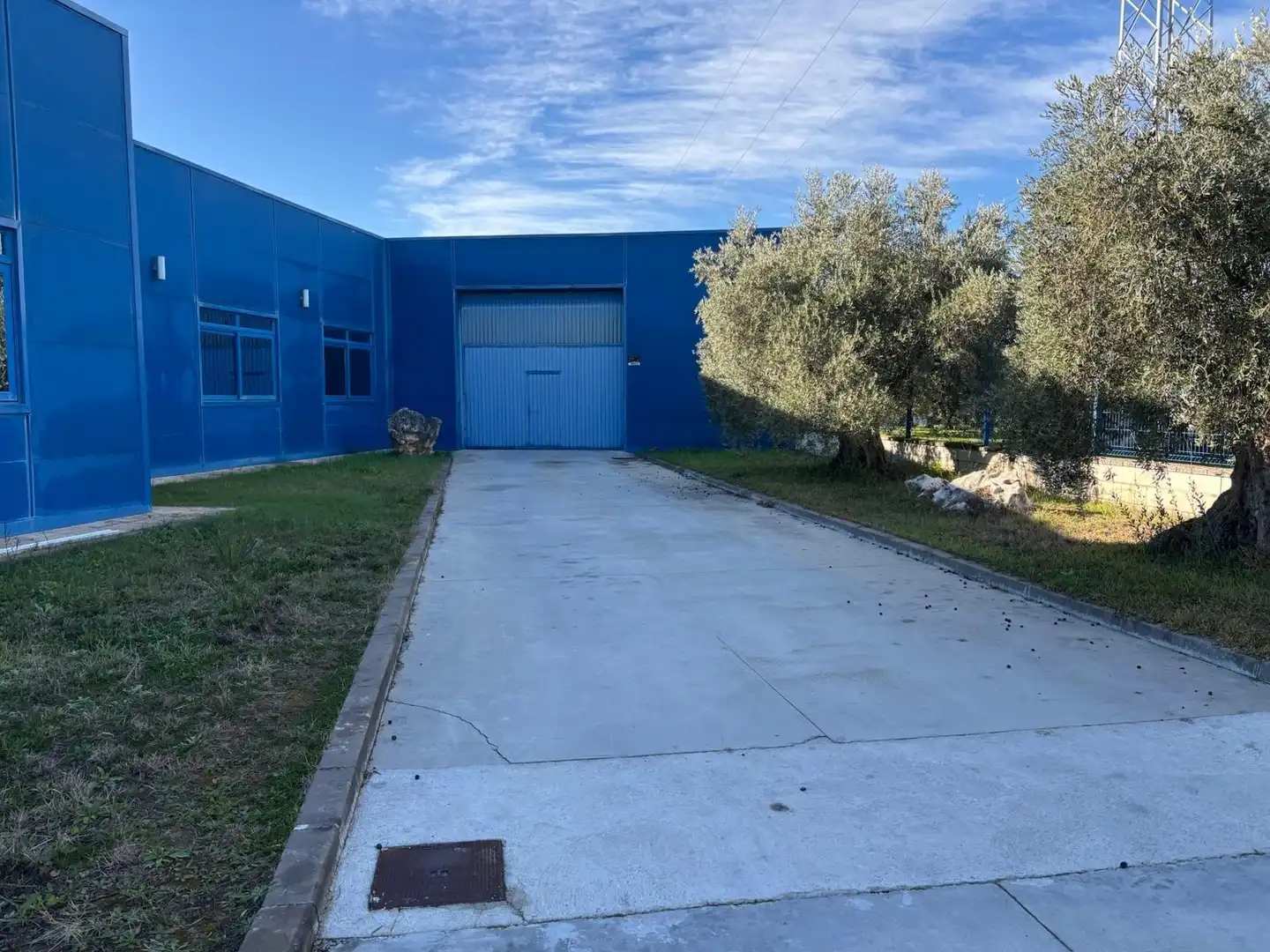 Vista exterior de Nave industrial en venta en Cabra