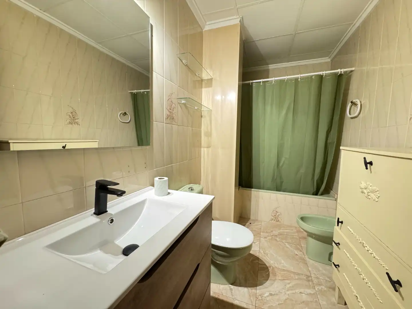 Bathroom of Flat for sale in Guardamar del Segura  with Swimming Pool