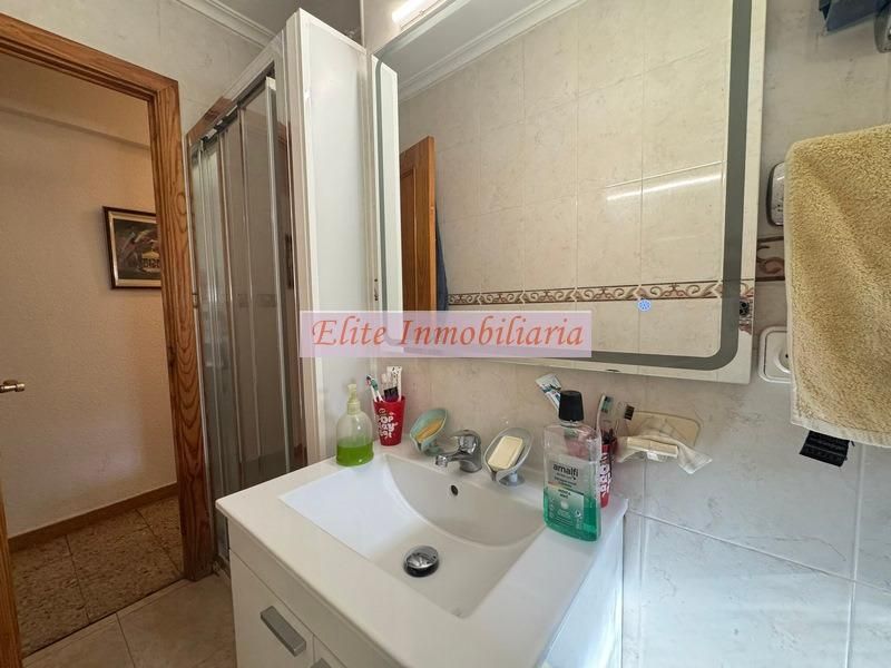 Bathroom of Flat for sale in Alcorcón