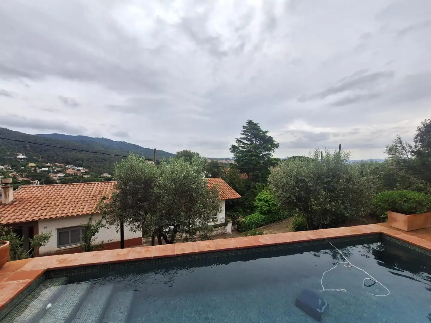 Schwimmbecken von Haus oder Chalet zum Verkauf in Castellar del Vallès mit Heizung, Privatgarten und Terrasse