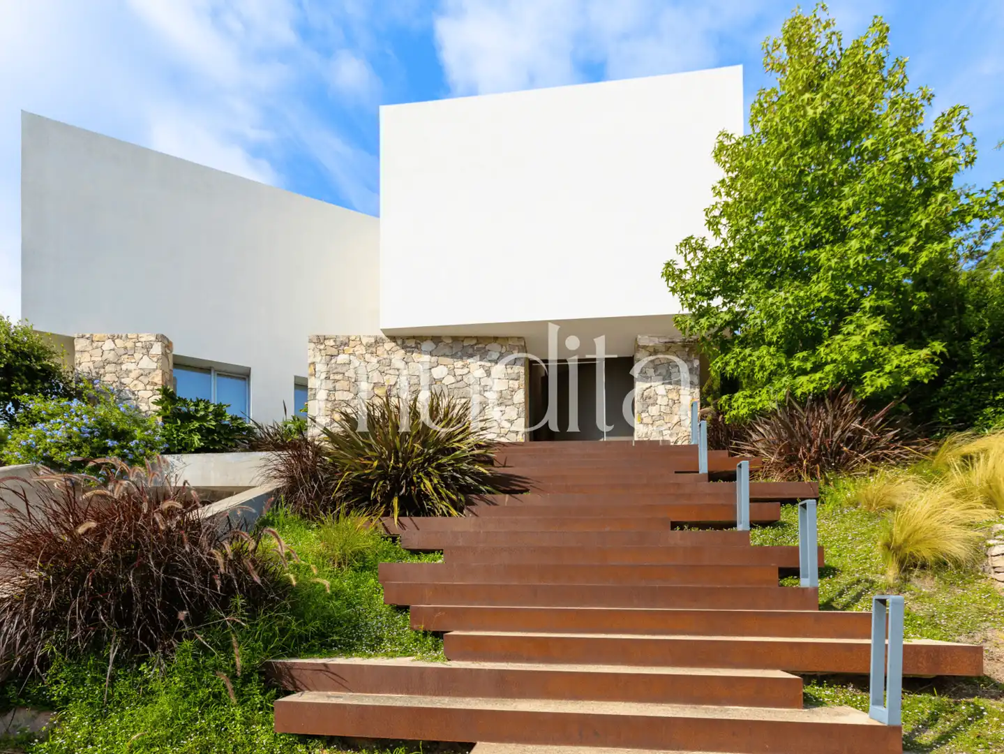 Vista exterior de Casa o xalet en venda en Teià amb Calefacció, Jardí privat i Terrassa