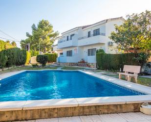 Piscina de Casa adosada en venda en Mont-roig del Camp amb Aire condicionat, Calefacció i Terrassa