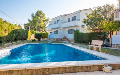 Piscina de Casa adosada en venda en Mont-roig del Camp amb Aire condicionat, Terrassa i Balcó