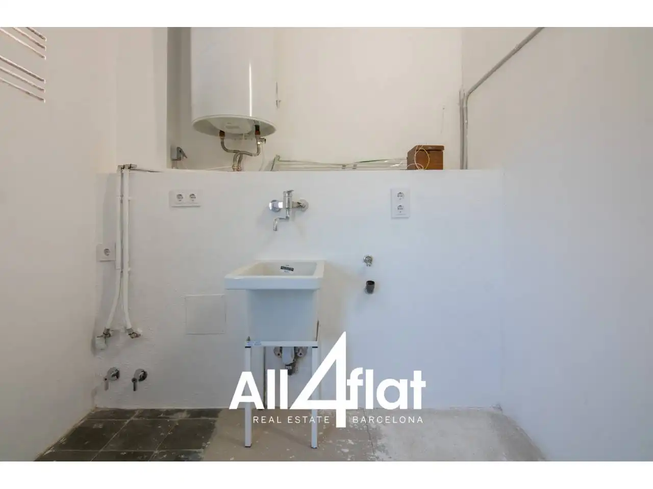 Badezimmer von Maisonette zur Miete in Mataró mit Klimaanlage und Parkett