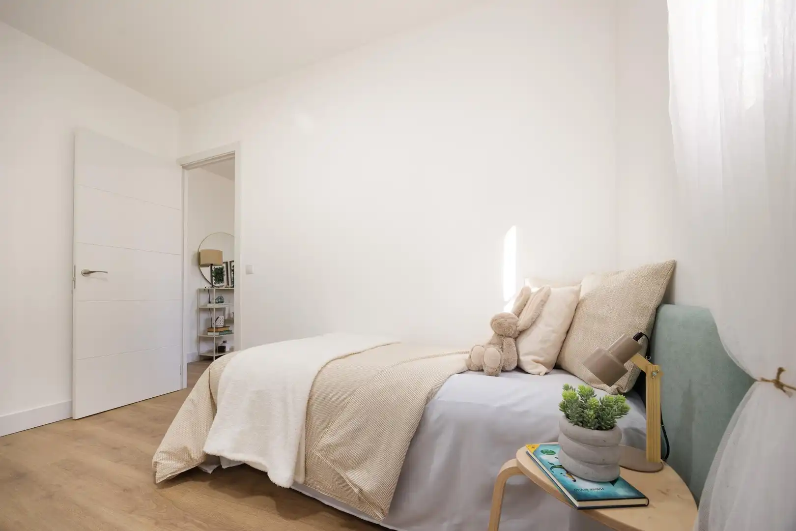 Bedroom of Flat for sale in Madrid
