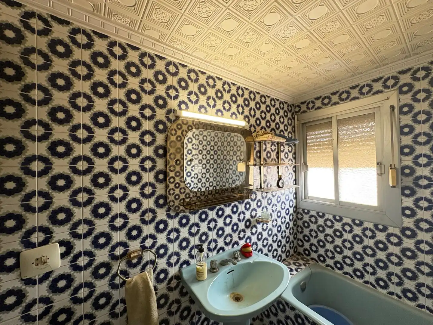 Bathroom of Flat for sale in Alicante / Alacant  with Terrace and Furnished