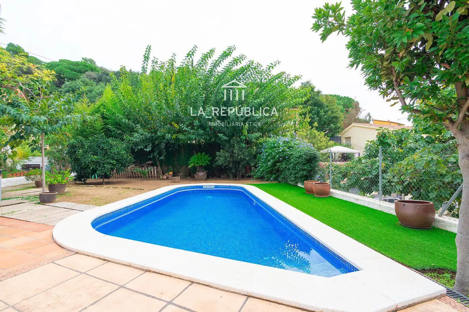 Piscina de Casa o chalet en venta en Cabrera de Mar con Aire acondicionado, Calefacción y Jardín privado