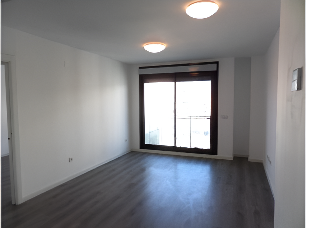 Flat for rent in Carrer del Riu Segre, Nou Benicalap