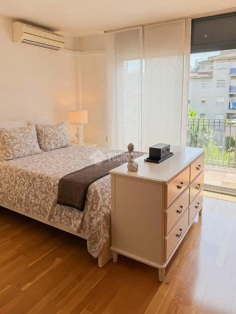 Dormitori de Casa adosada en venda en Granollers amb Aire condicionat, Calefacció i Terrassa