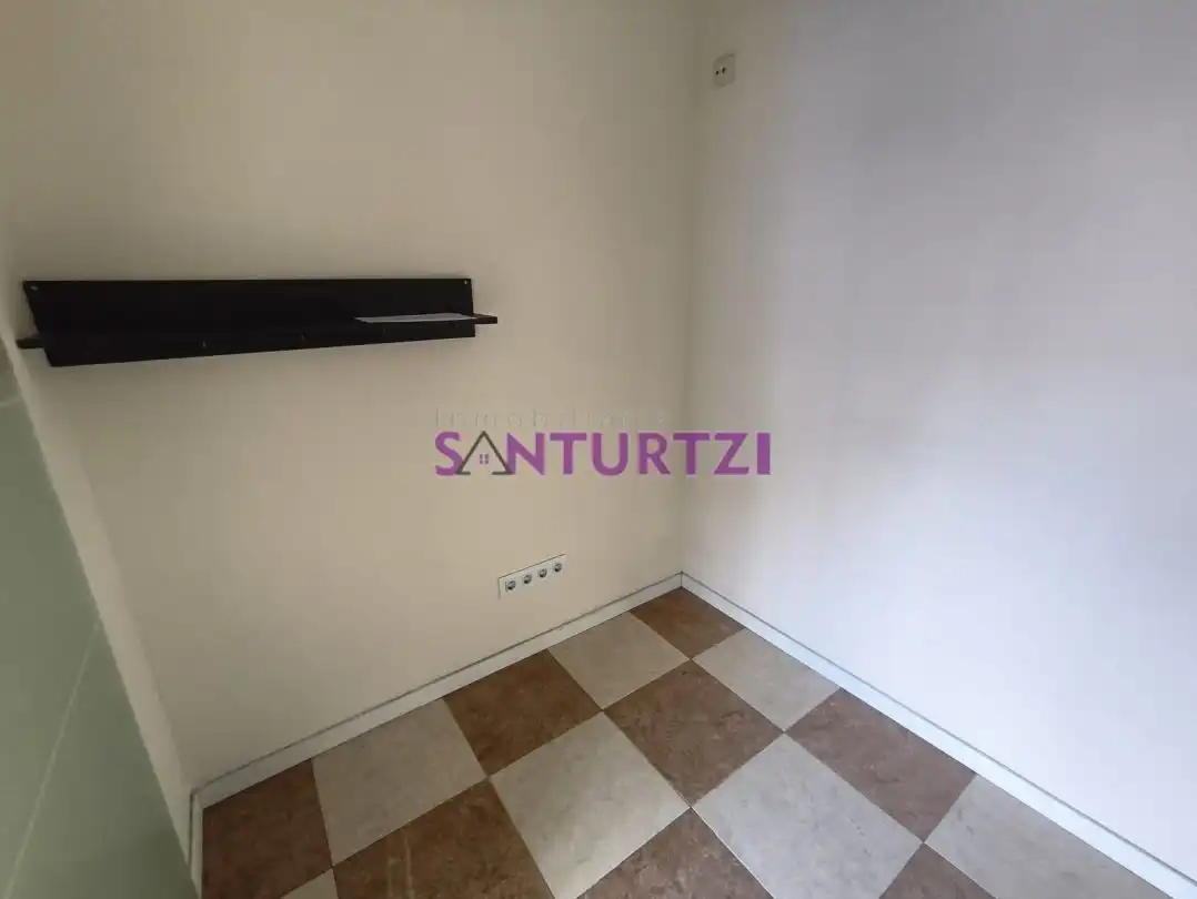 Habitación de Local de alquiler en Santurtzi 