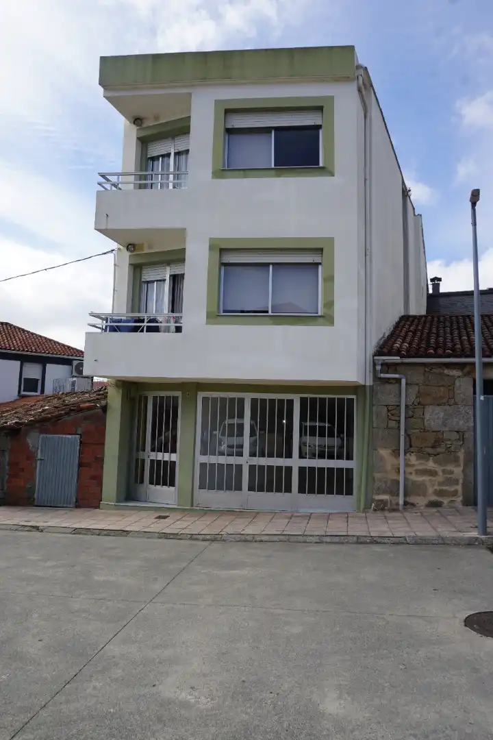 Vista exterior de Edificio en venta en Palas de Rei