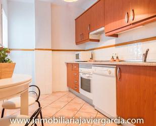 Cuina de Apartament de lloguer en Villafranca de los Barros amb Aire condicionat