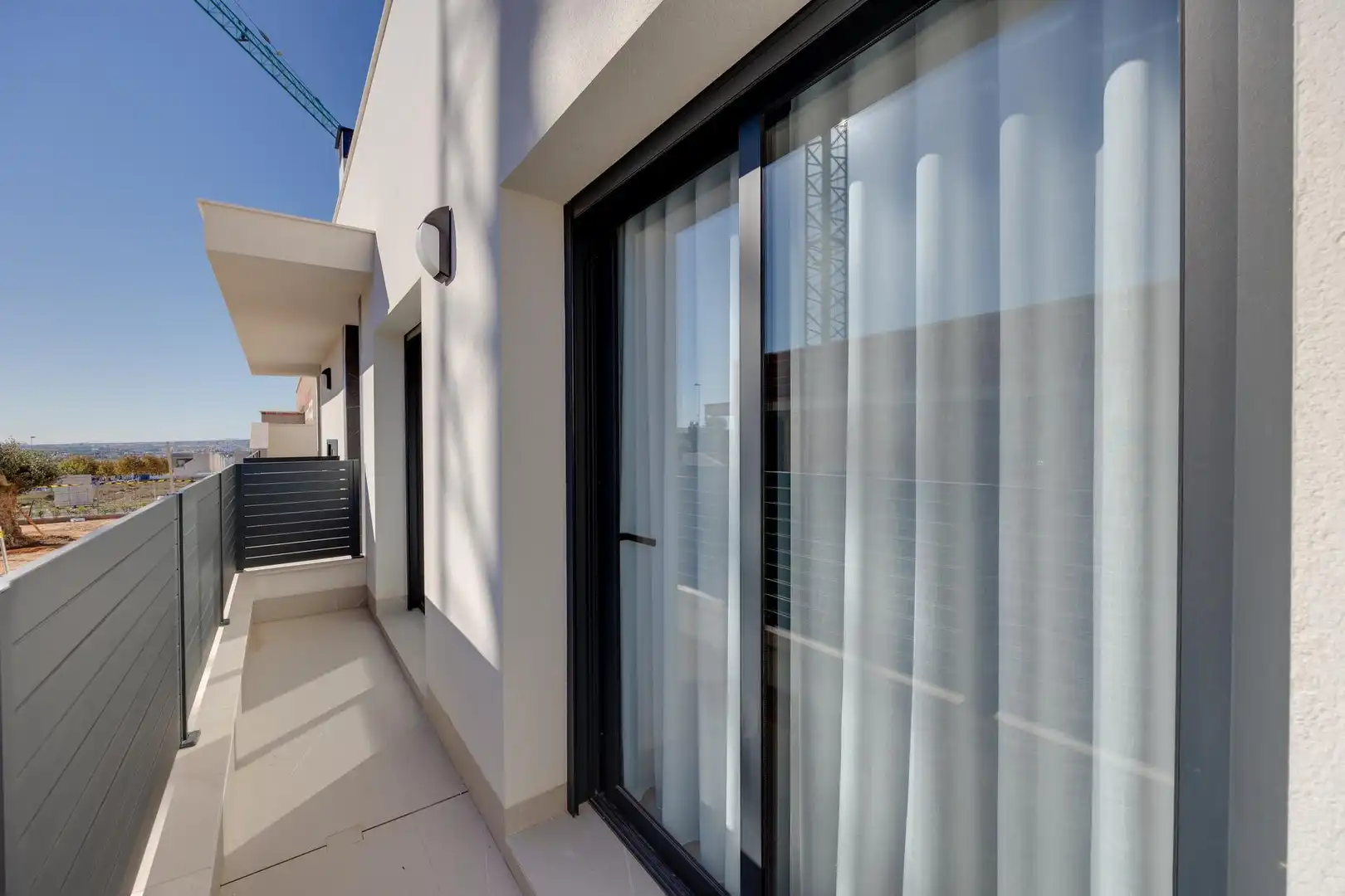 Chalet con piscina en venta en Avenida Tirso de Molina, imagen 2