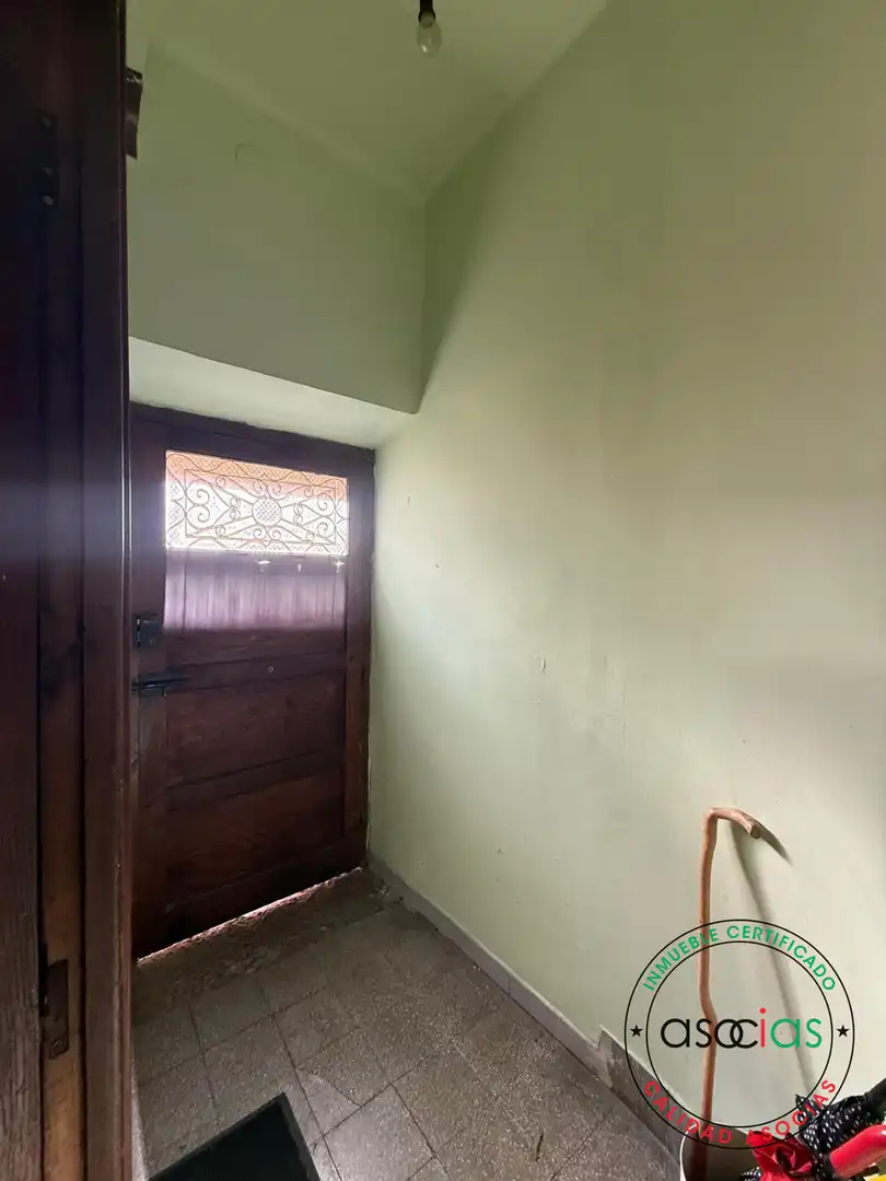 Local en venta en Teverga con Amueblado