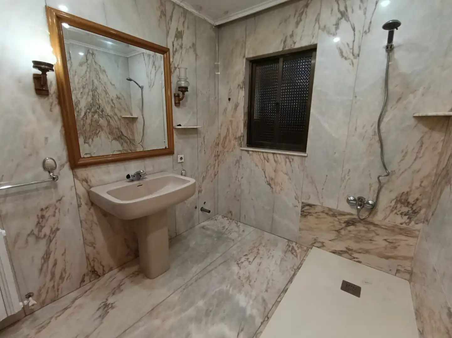 Bathroom of Houses for sale in Santa María de Cayón  with Heating and Private garden