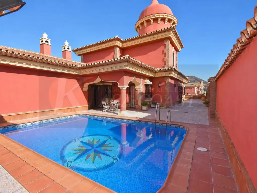Chalet con piscina en venta en Campo de Mijas